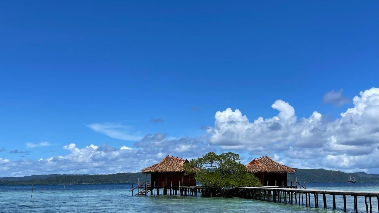 Nyande Raja Ampat Hotel Pulau Mansuar Exterior foto