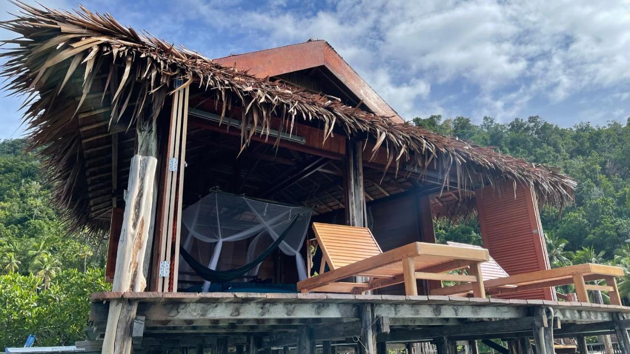 Nyande Raja Ampat Hotel Pulau Mansuar Exterior foto