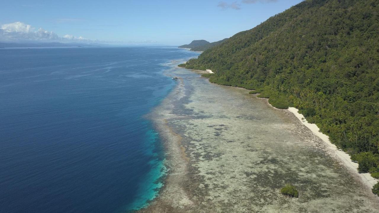 Nyande Raja Ampat Hotel Pulau Mansuar Exterior foto