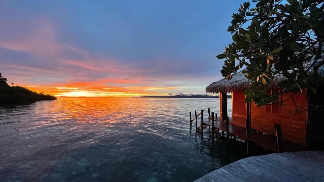 Nyande Raja Ampat Hotel Pulau Mansuar Exterior foto