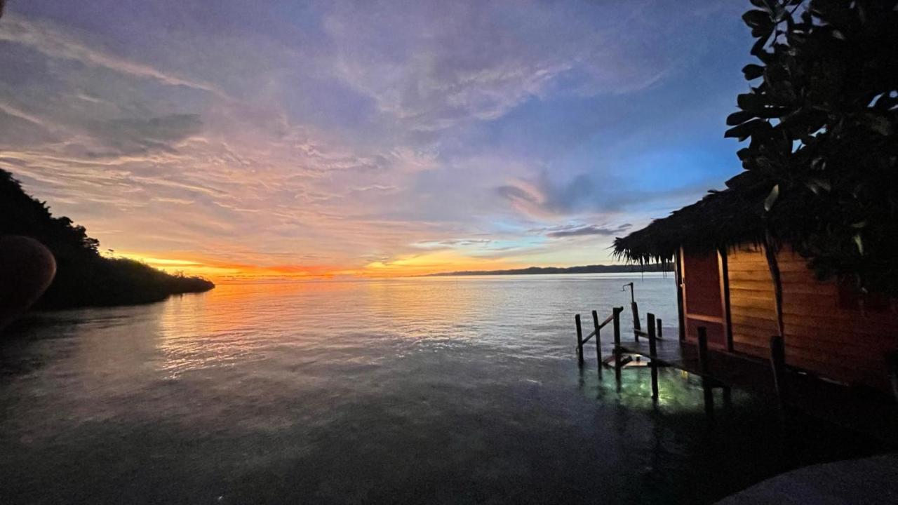 Nyande Raja Ampat Hotel Pulau Mansuar Exterior foto