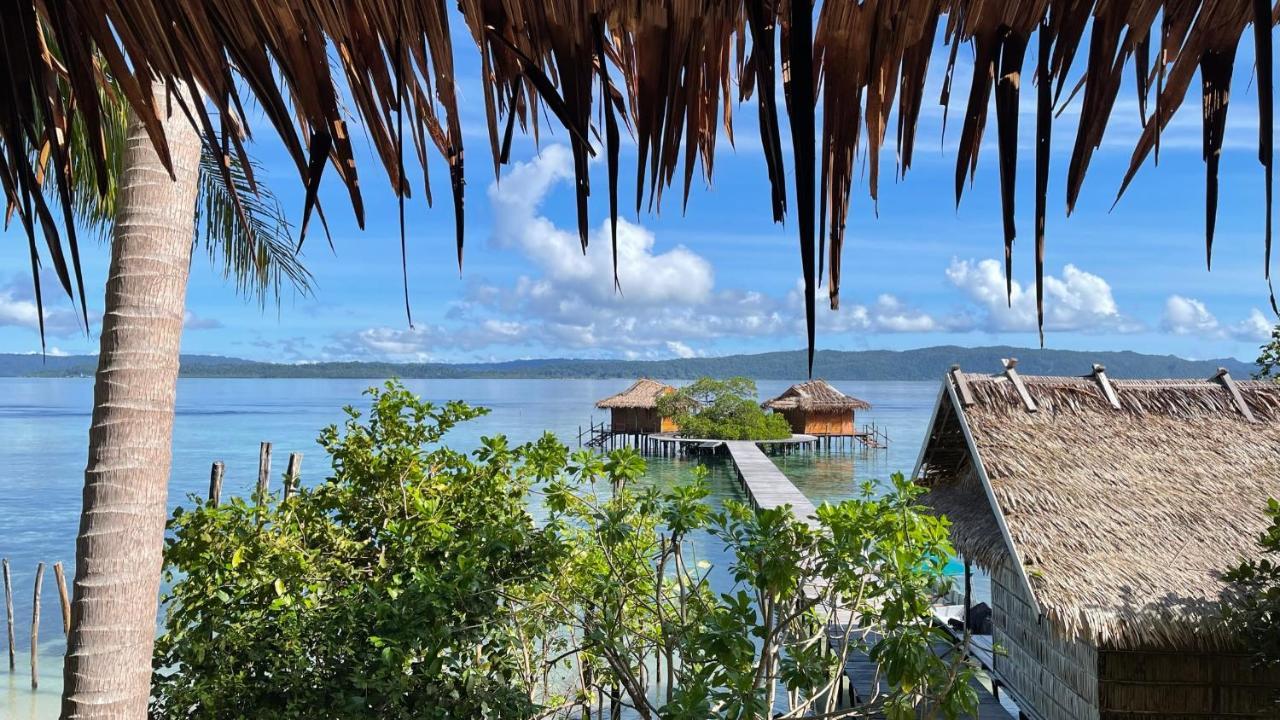 Nyande Raja Ampat Hotel Pulau Mansuar Exterior foto