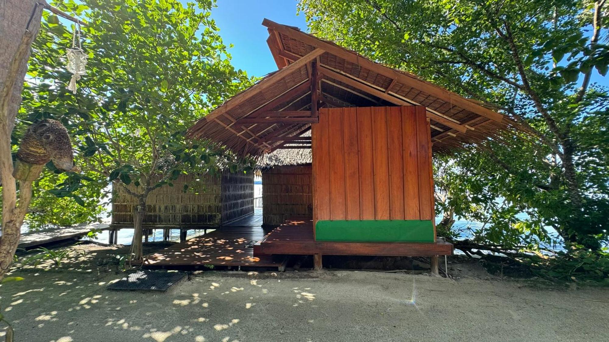 Nyande Raja Ampat Hotel Pulau Mansuar Exterior foto